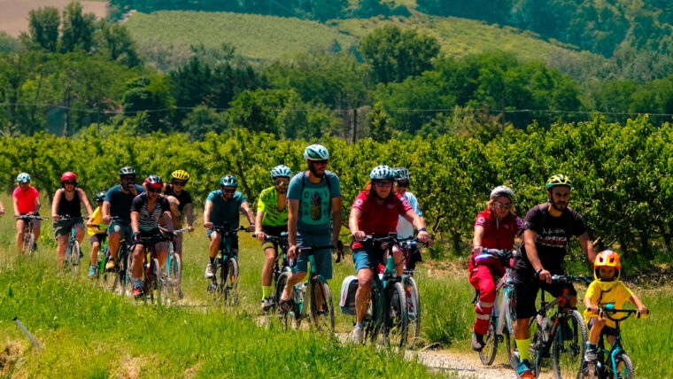 DOMENICHE CICLABILI 2026: PEDALATE APERTE A TUTTI ALLA SCOPERTA DEL TERRITORIO